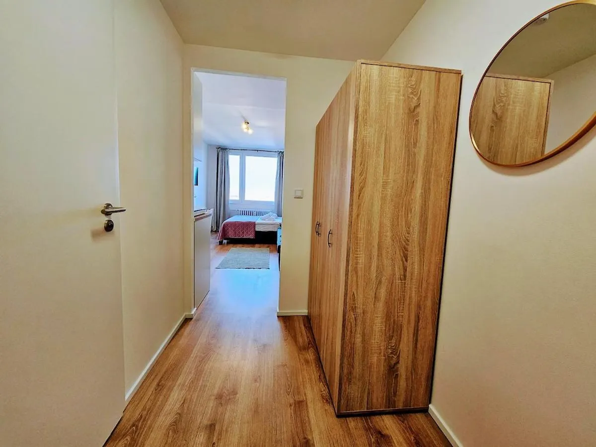 Apartmán Live-Inn Prague Cozy Suite For 1-4 Guests, 20 Mins To Center, Lift, Gym, Reception, Parking, Roof Terrace, Game & Party Česká republika