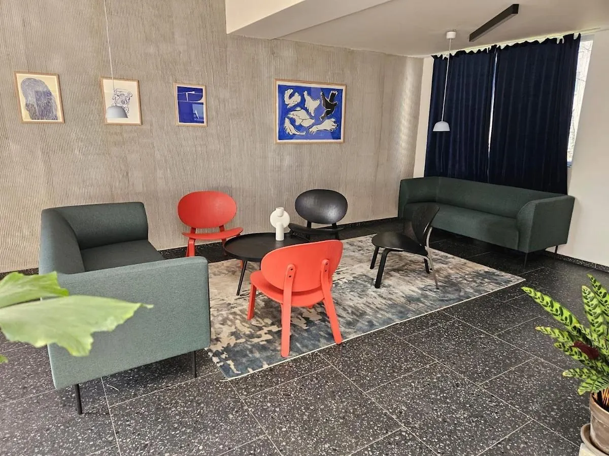 Live-Inn Prague Cozy Suite For 1-4 Guests, 20 Mins To Center, Lift, Gym, Reception, Parking, Roof Terrace, Game & Party Česká republika