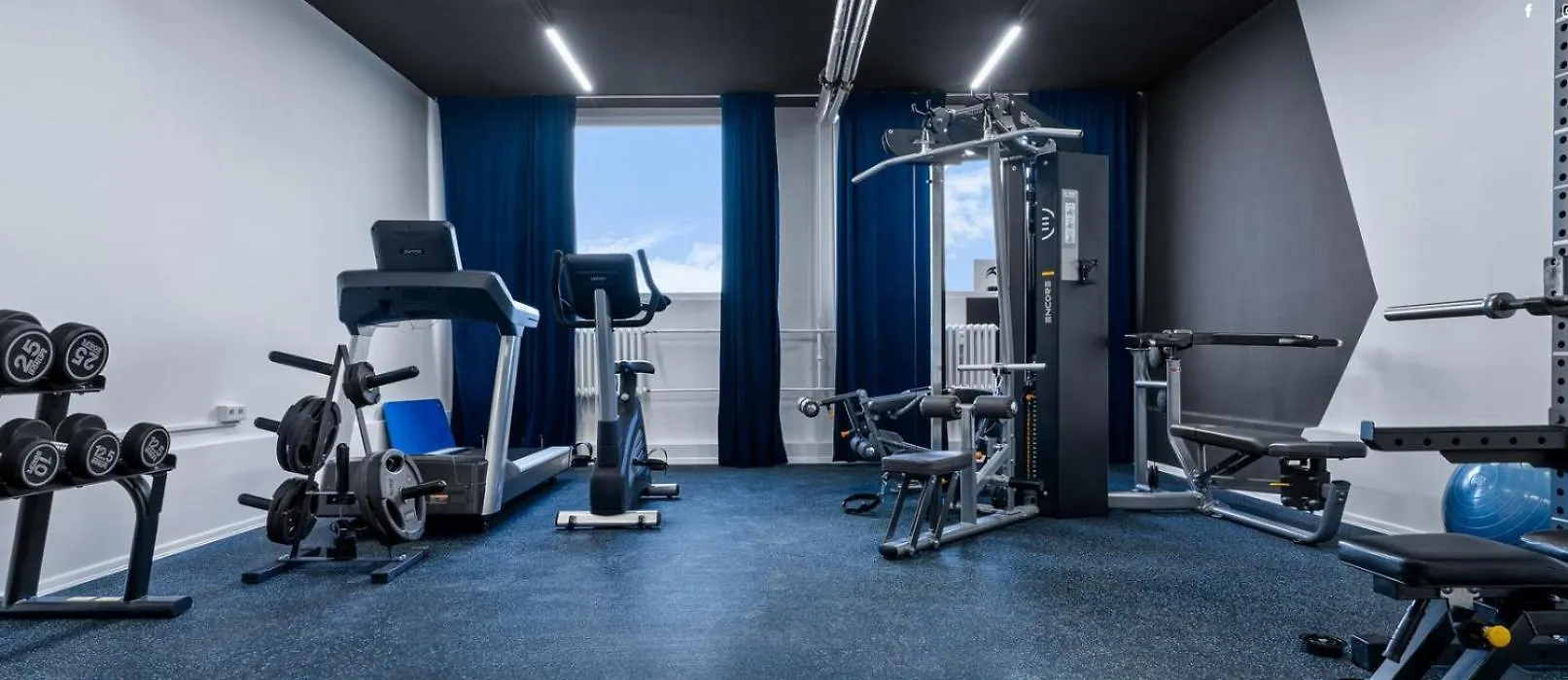 Apartment Live-Inn Prague Cozy Suite For 1-4 Guests, 20 Mins To Center, Lift, Gym, Reception, Parking, Roof Terrace, Game & Party